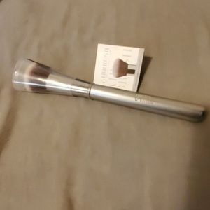 IT Cosmetics Brush #102